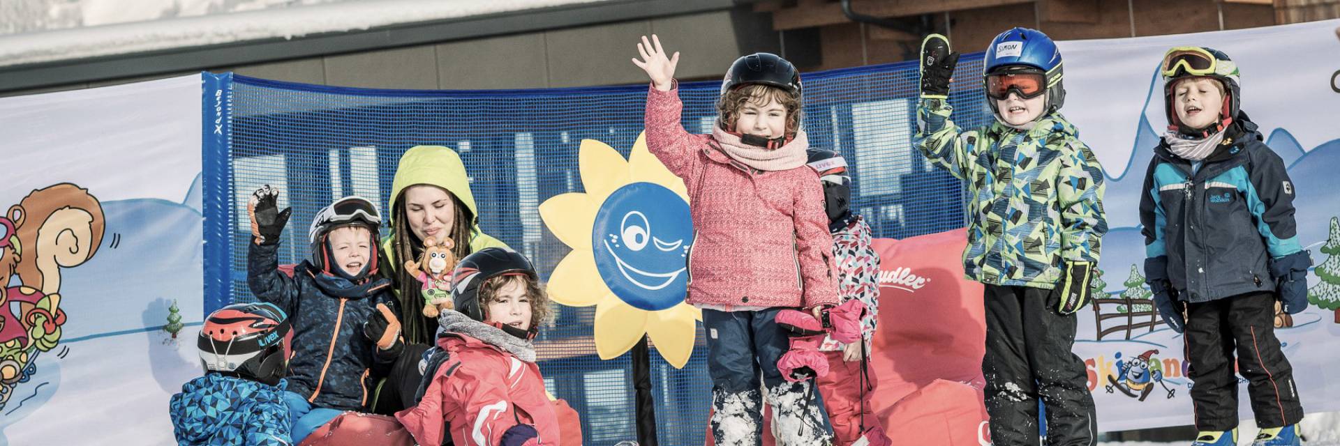 Kinder in der Alpini Skischule
