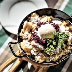 Kaiserschmarn in der Pfanne