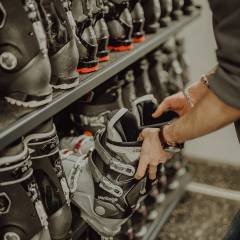 Skischuhe zum Verleih