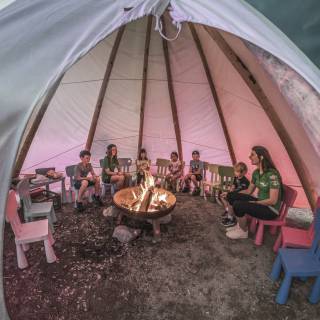 Lagerfeuer im Tipi