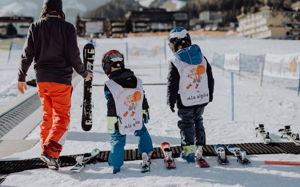 Kinder in der Skischule