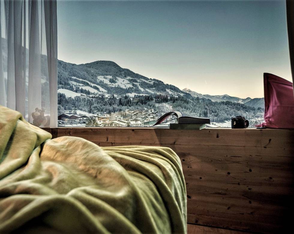 Wellness Ruheraum mit Blick auf Fügen